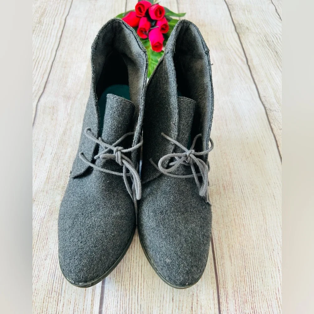 Blowfish Malibu Women’s Grey Felt Lace Up Heeled Ankle Boots Size 8.5